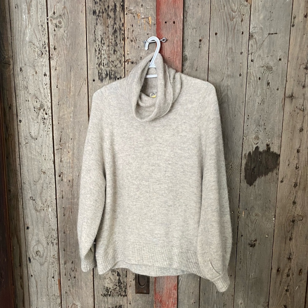 Babaton Adichie Sweater